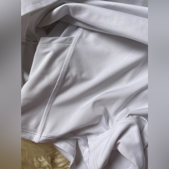 Alo Yoga Alosoft Courtside Tennis Dress. Excellent used condition. NO pads - Picture 7 of 8